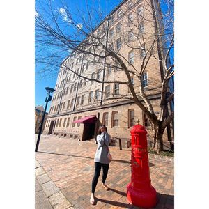 Meet your Posher, Cabella